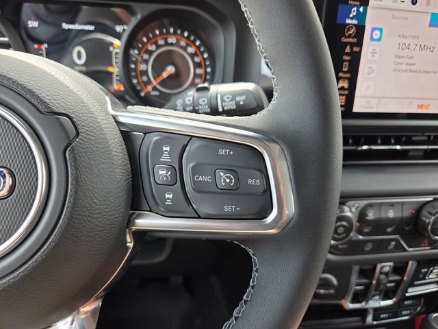 New 2026 Jeep Wrangler Unlimited Sahara AWD/4WD image 32