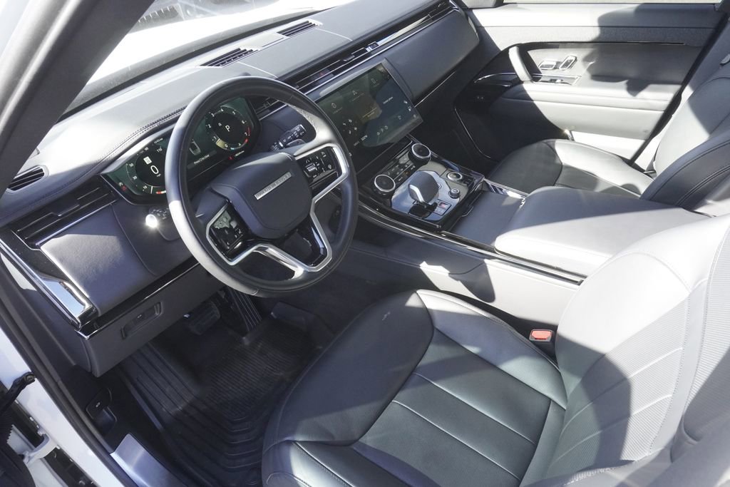 Used 2023 Land Rover Range Rover Sport SE image 18