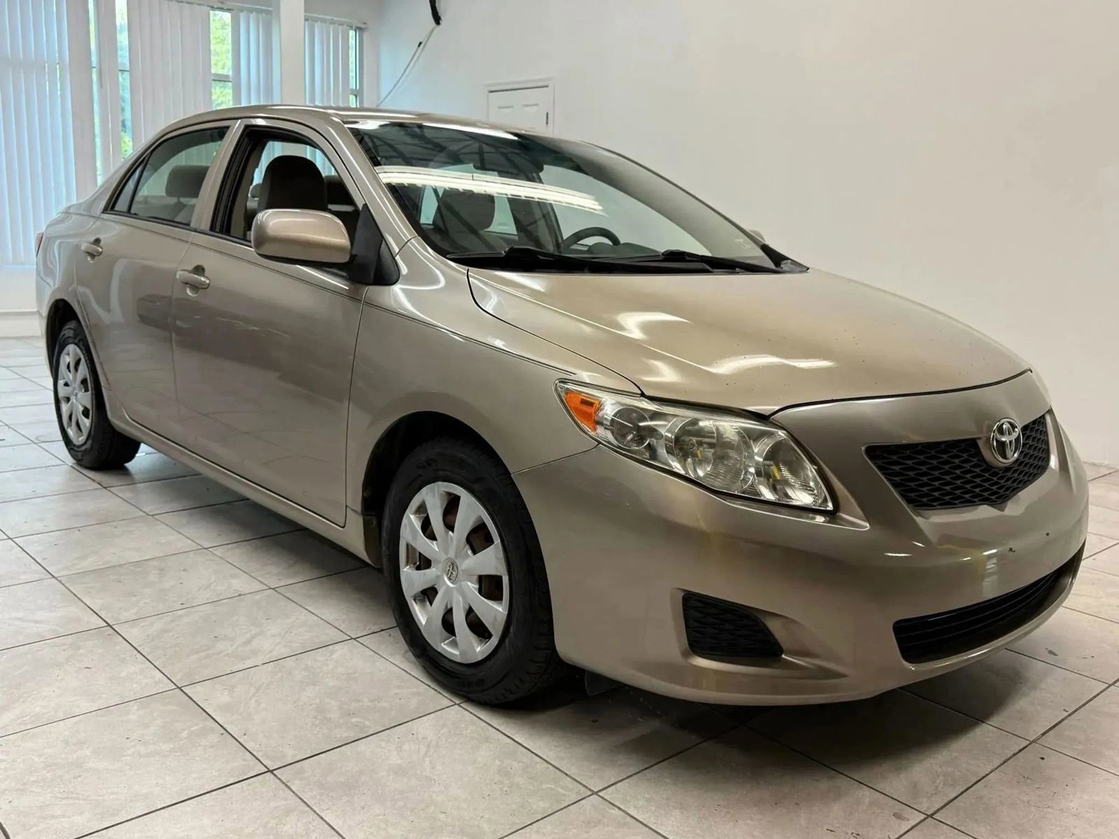 Used 2009 Toyota Corolla LE image 1