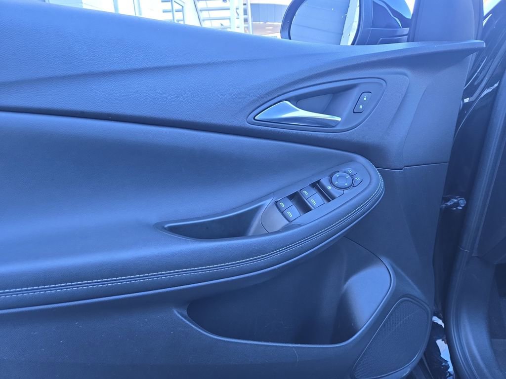 Used 2023 Buick Encore GX Preferred image 11