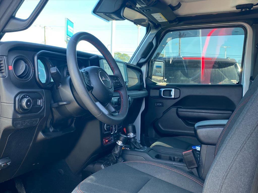 Used 2024 Jeep Wrangler Unlimited Rubicon w/ XTREMEE 35" Tire Package image 13