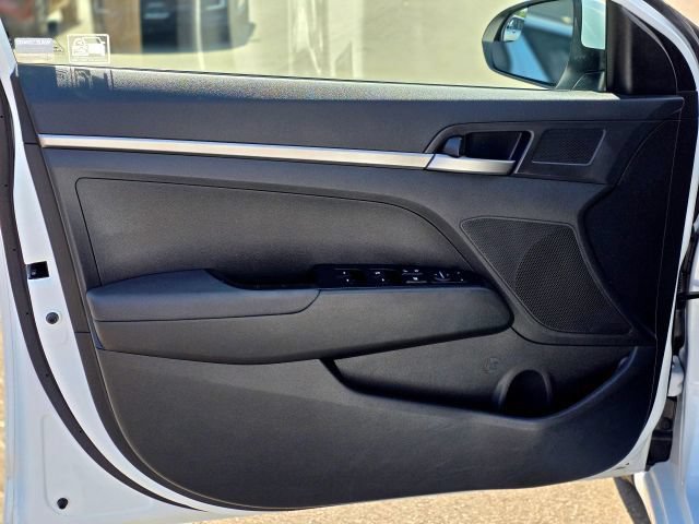 Used 2018 Hyundai Elantra SE FWD image 33