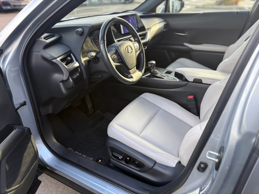 Used 2023 Lexus UX 250h AWD w/ Accessory Package (A2) image 13