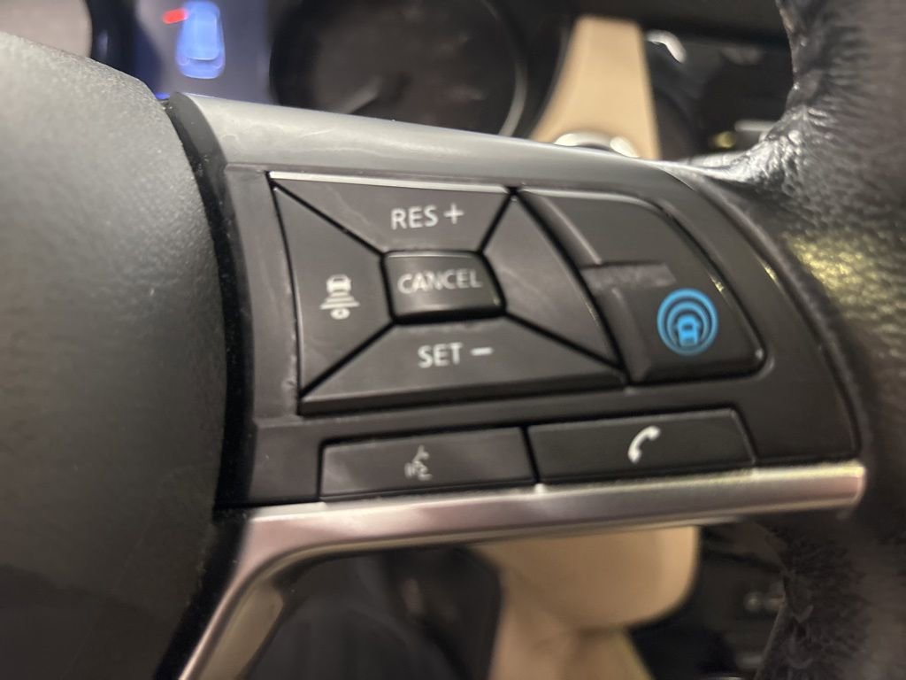 Used 2019 Nissan Rogue SV w/ Premium Package image 22