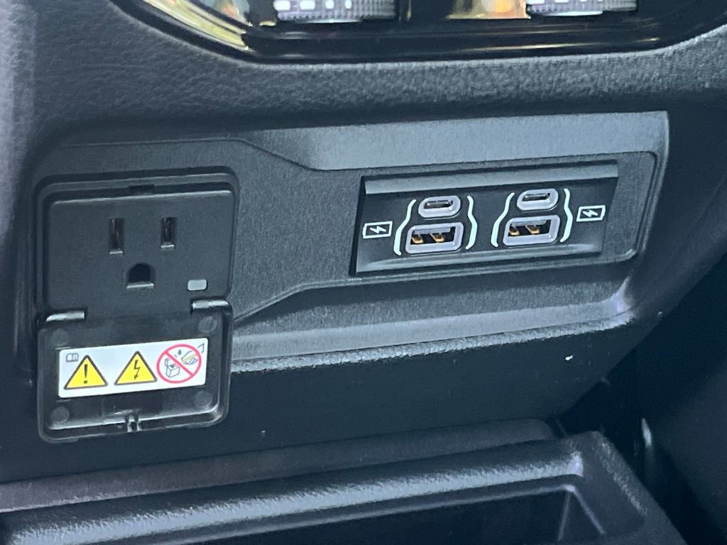 New 2025 Jeep Grand Cherokee L Laredo w/ Luxury Tech Group I image 22