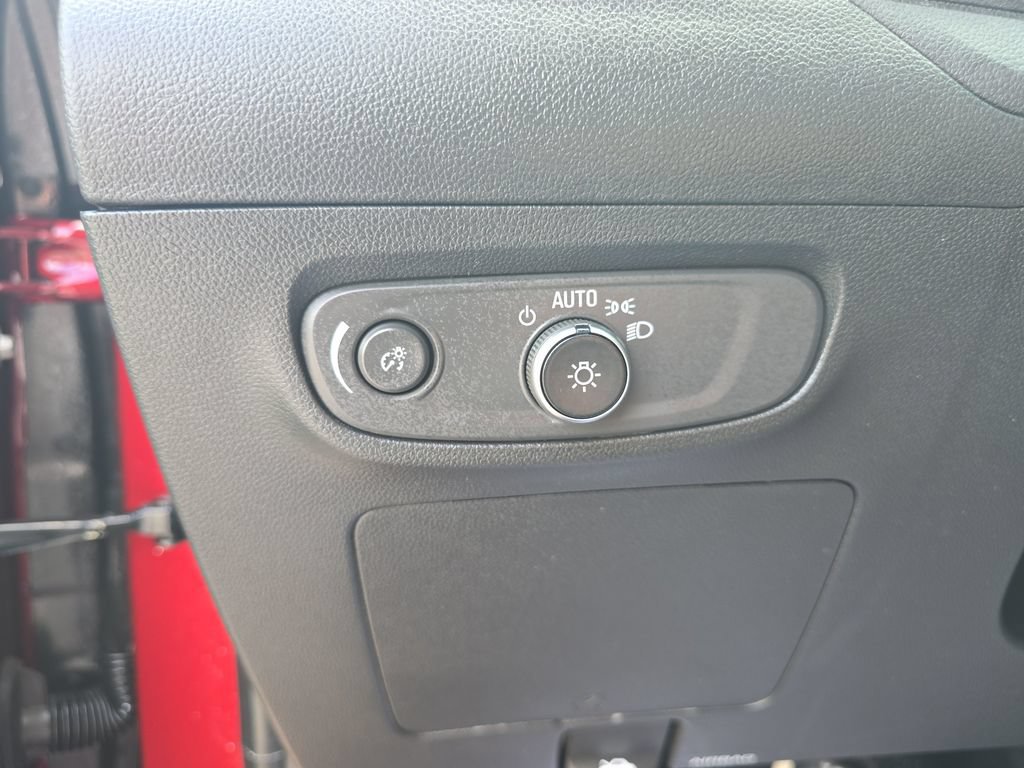 Used 2024 Buick Encore GX Preferred FWD image 24