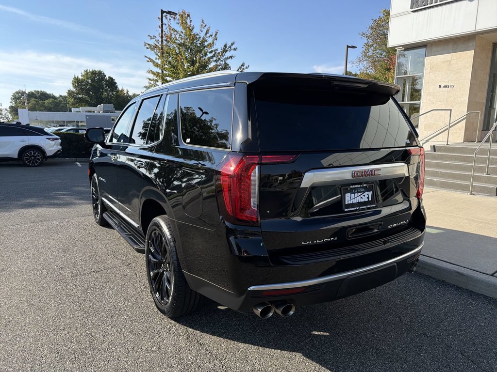 Used 2024 GMC Yukon Denali AWD/4WD image 6
