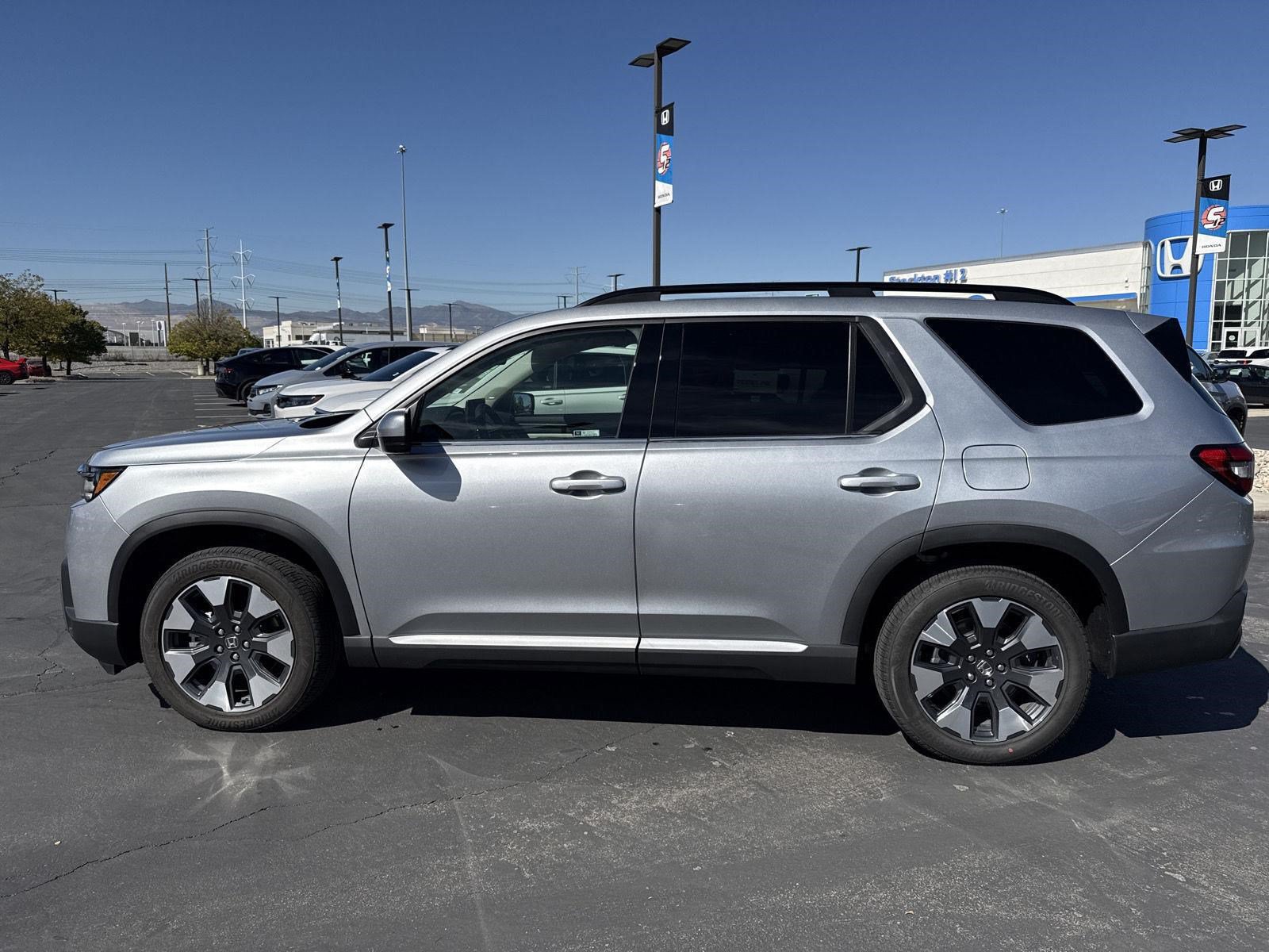 Certified 2026 Honda Pilot Touring image 8