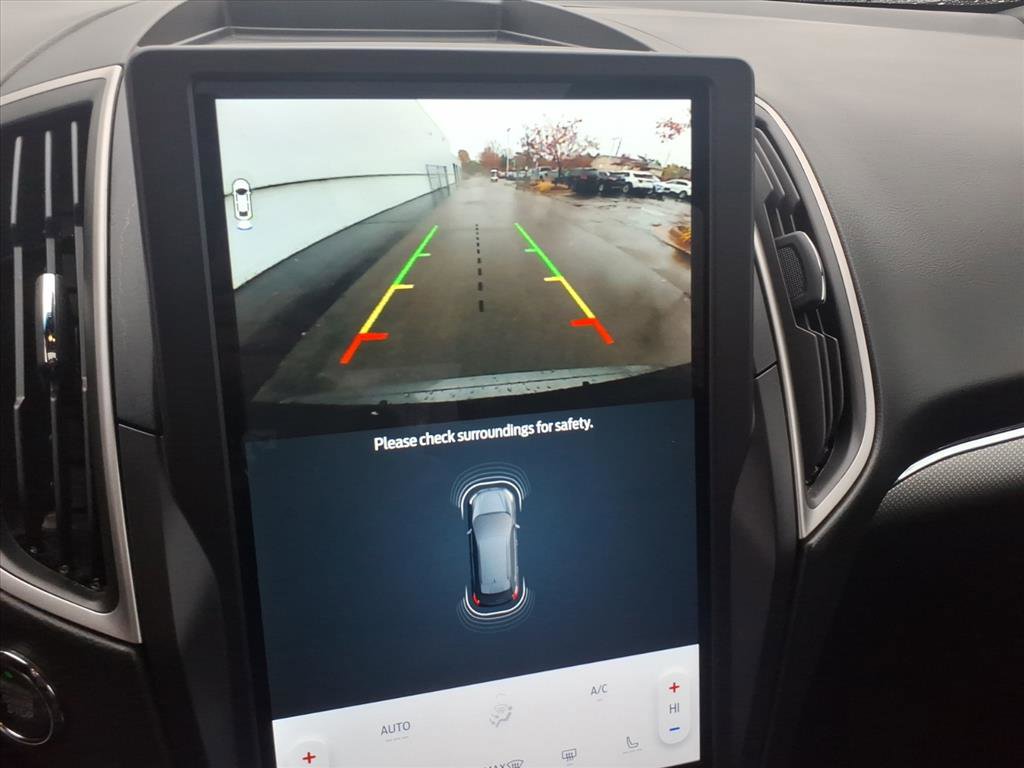 Used 2021 Ford Edge Titanium w/ Equipment Group 301A image 19