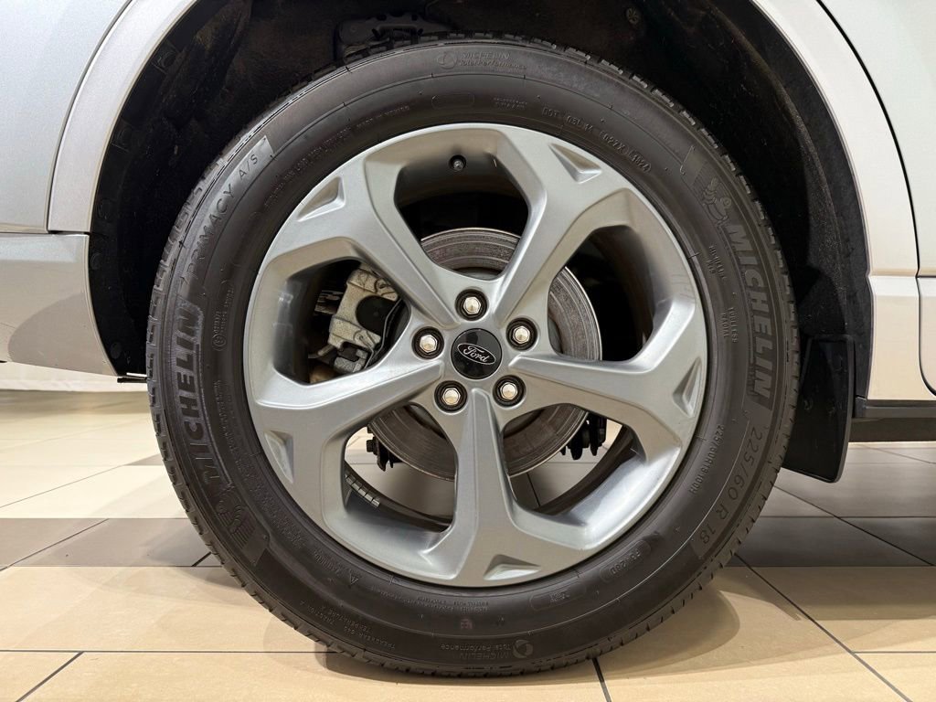 Used 2024 Ford Escape ST-Line w/ Tech Pack #1 AWD/4WD image 9