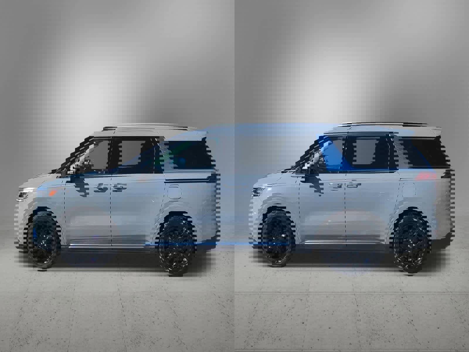 Used 2022 Kia Carnival SX image 3