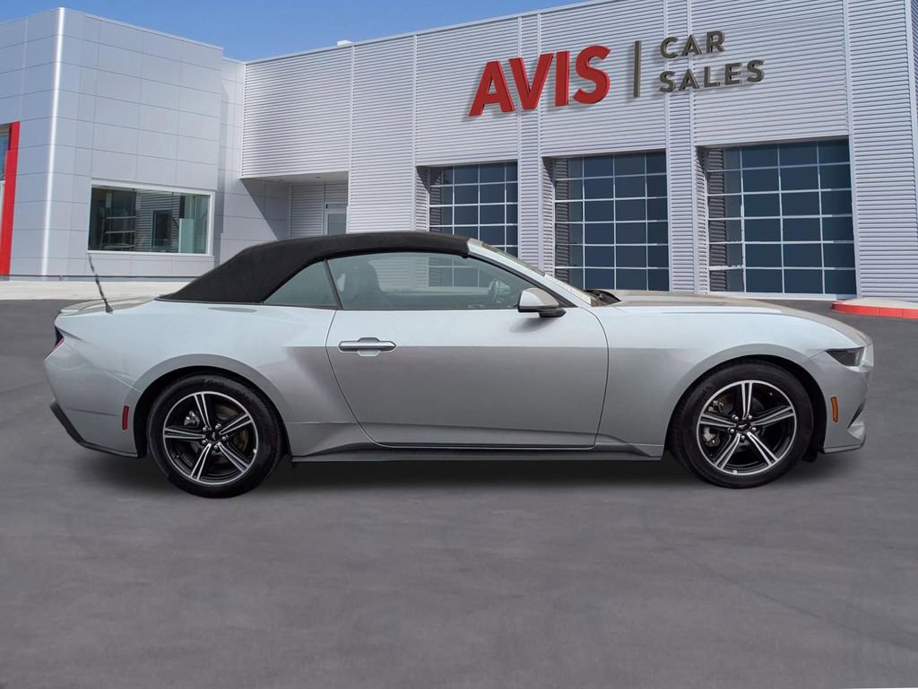Used 2025 Ford Mustang Premium RWD image 7