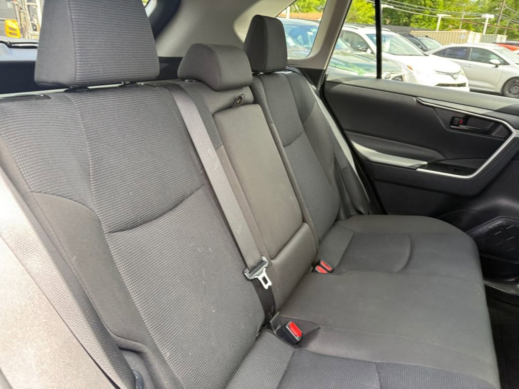 Used 2025 Toyota RAV4 LE AWD/4WD image 22