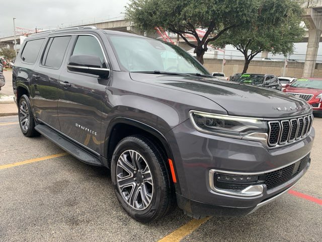 Used 2024 Jeep Wagoneer L Series II AWD/4WD image 6