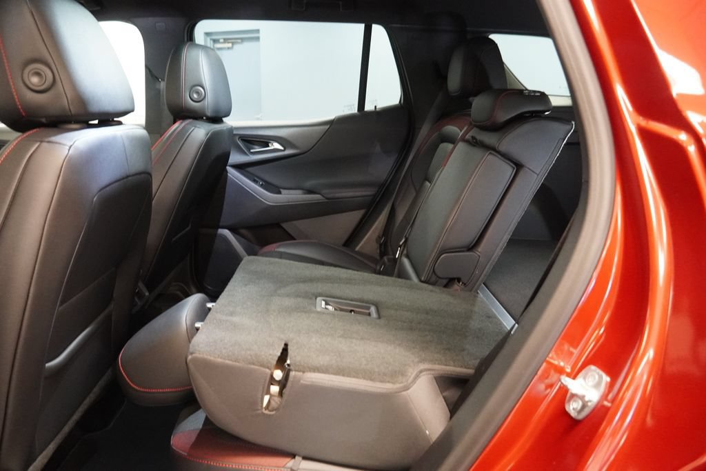 New 2026 Chevrolet Equinox RS w/ LPO, Floor Liner Package AWD/4WD image 30