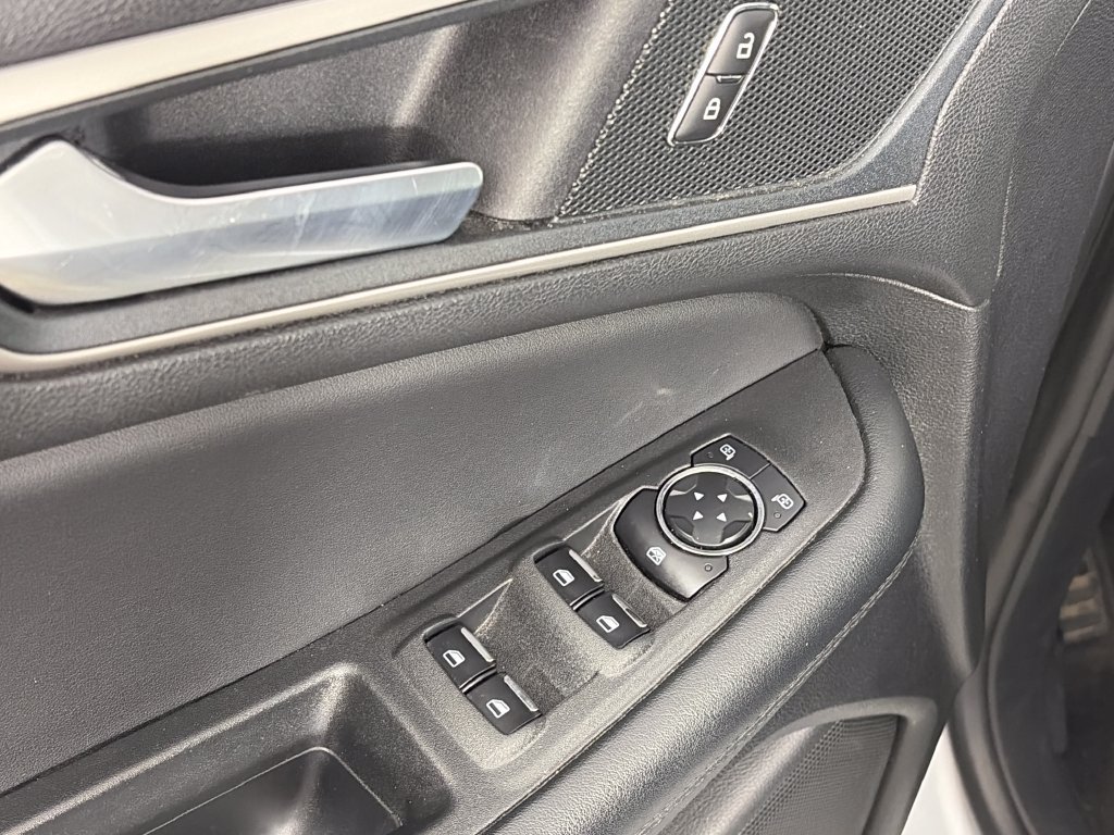 Used 2024 Ford Edge SEL AWD/4WD image 25