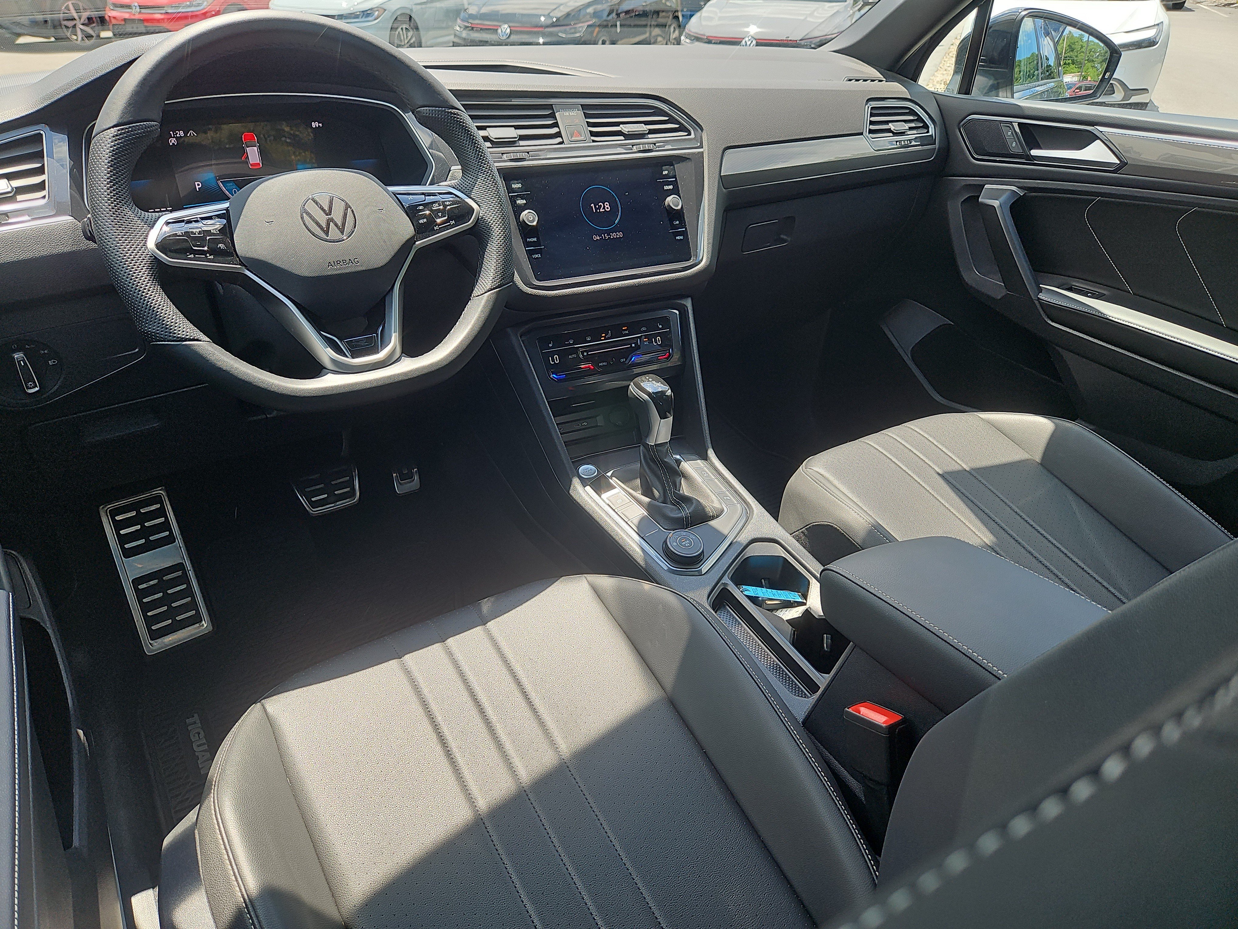 Certified 2024 Volkswagen Tiguan SE R-Line AWD/4WD image 4