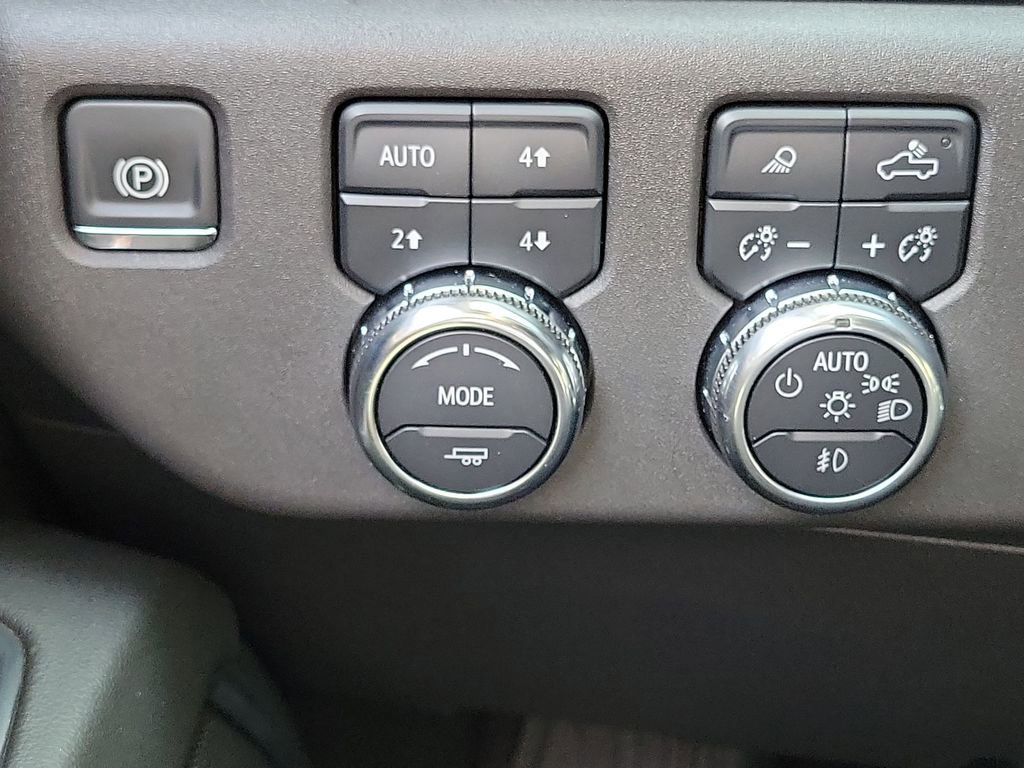 Used 2024 GMC Sierra 1500 SLT w/ SLT Premium Plus Package image 17