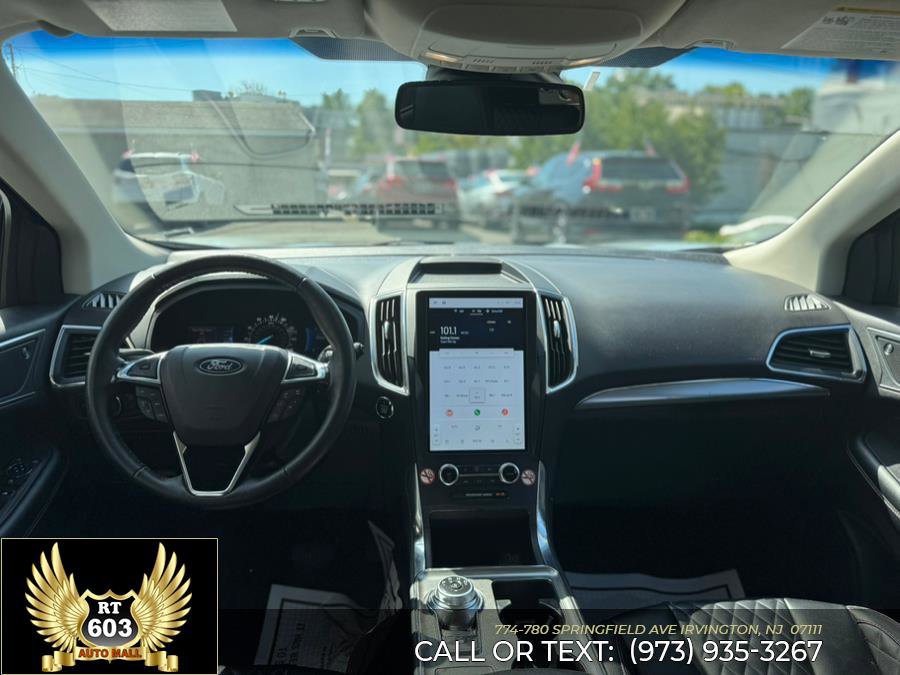 Used 2023 Ford Edge Titanium image 15