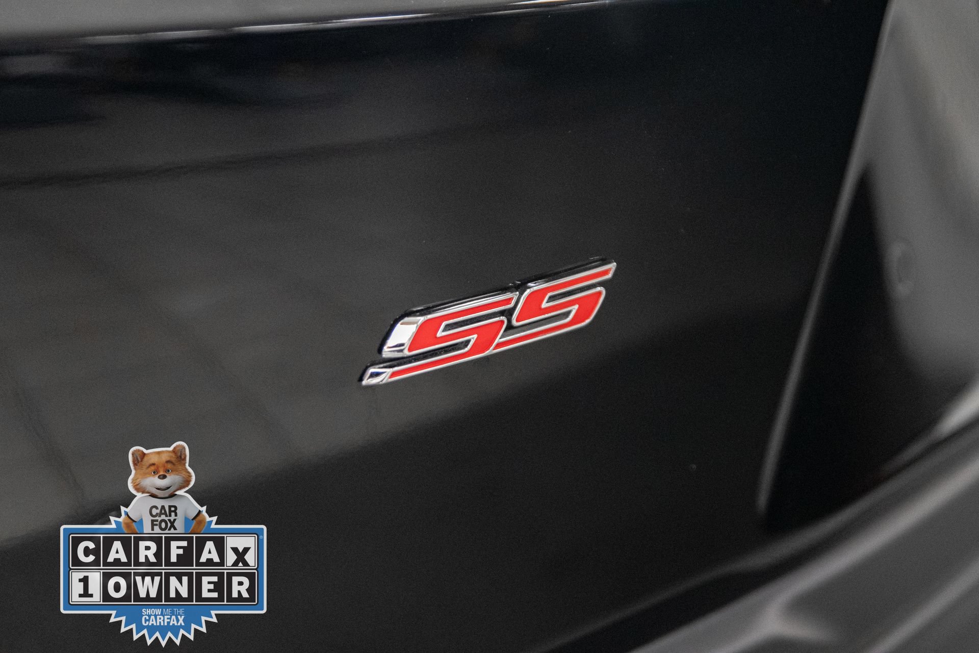 Used 2018 Chevrolet Camaro SS RWD image 24