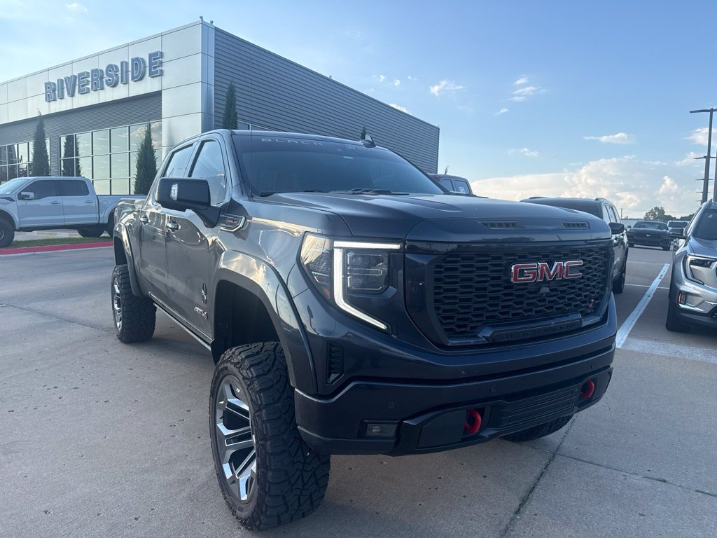 Used 2023 GMC Sierra 1500 AT4 w/ AT4 Premium Package AWD/4WD image 1