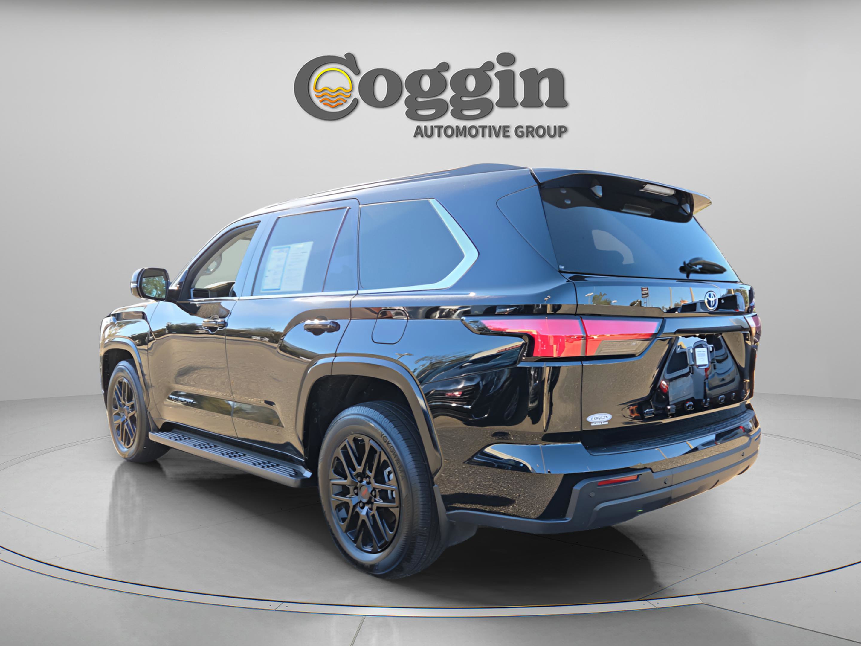 Used 2024 Toyota Sequoia TRD SPORT image 3