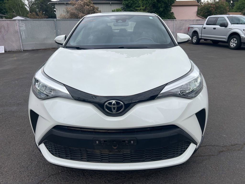 Used 2021 Toyota C-HR XLE FWD image 3