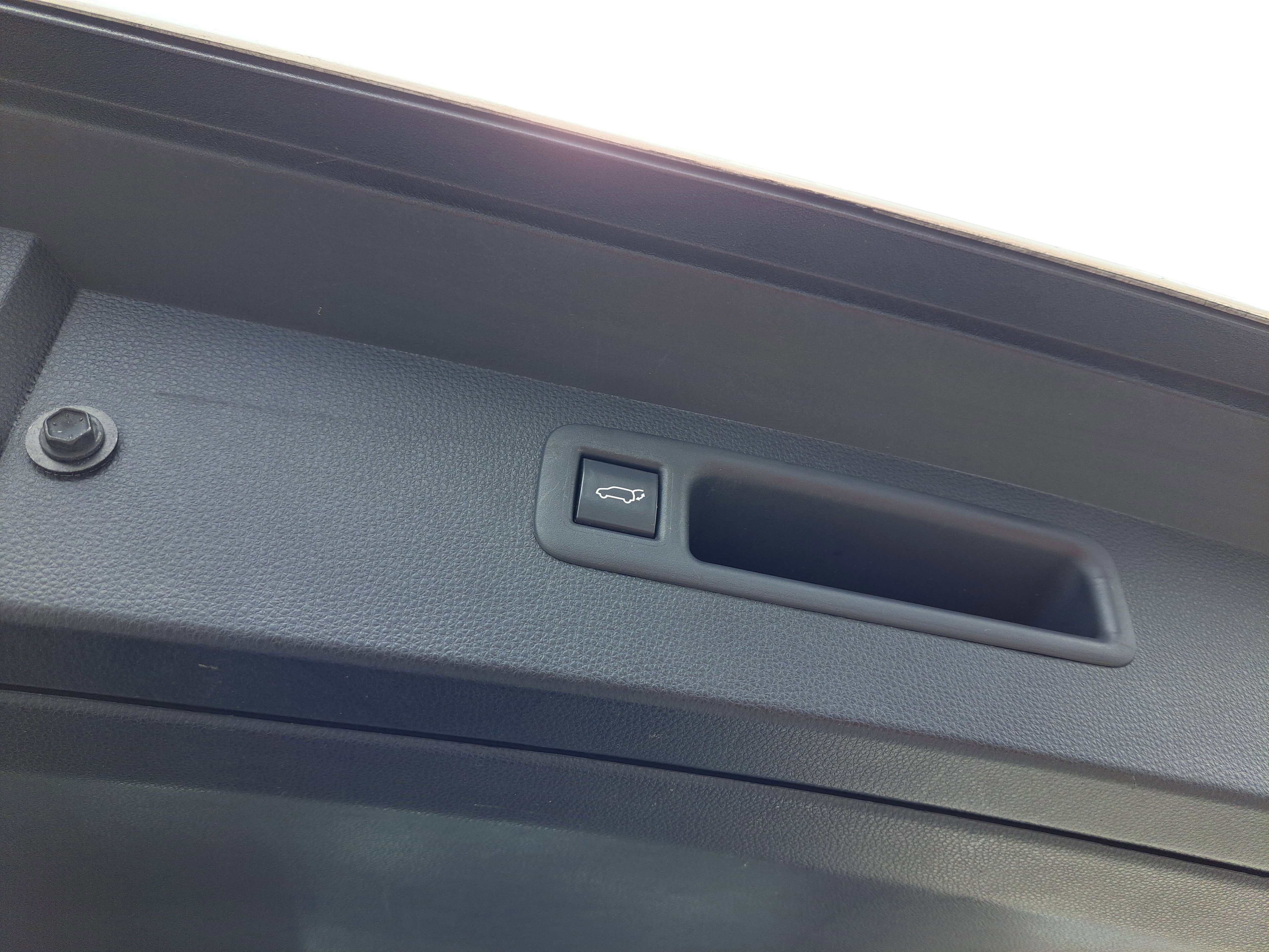 Used 2022 Toyota Highlander LE image 6