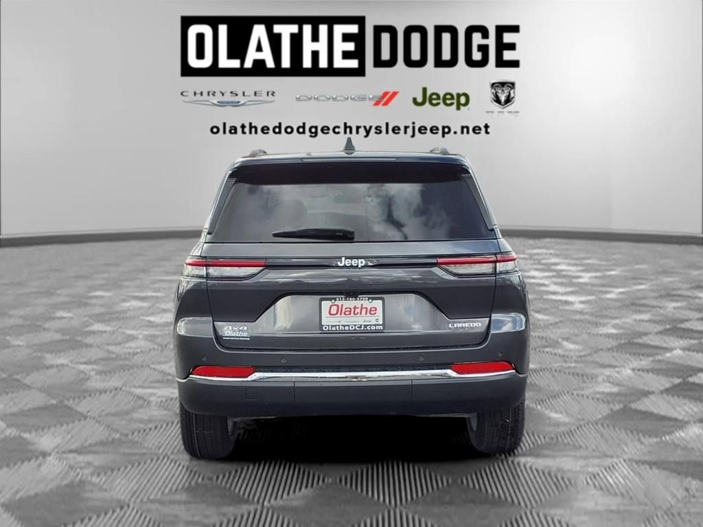 New 2025 Jeep Grand Cherokee Laredo w/ Luxury Tech Group I AWD/4WD image 27