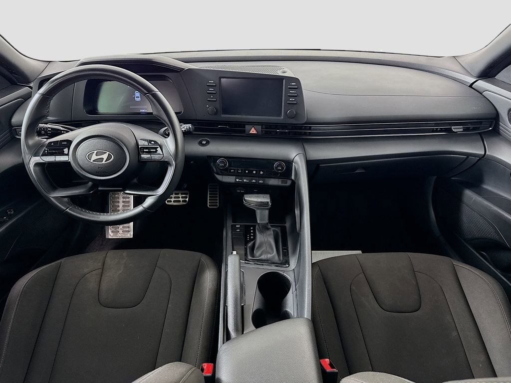 Certified 2025 Hyundai Elantra Sport FWD image 36