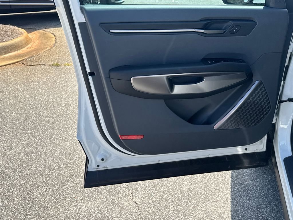 New 2024 Kia EV9 Light RWD image 10