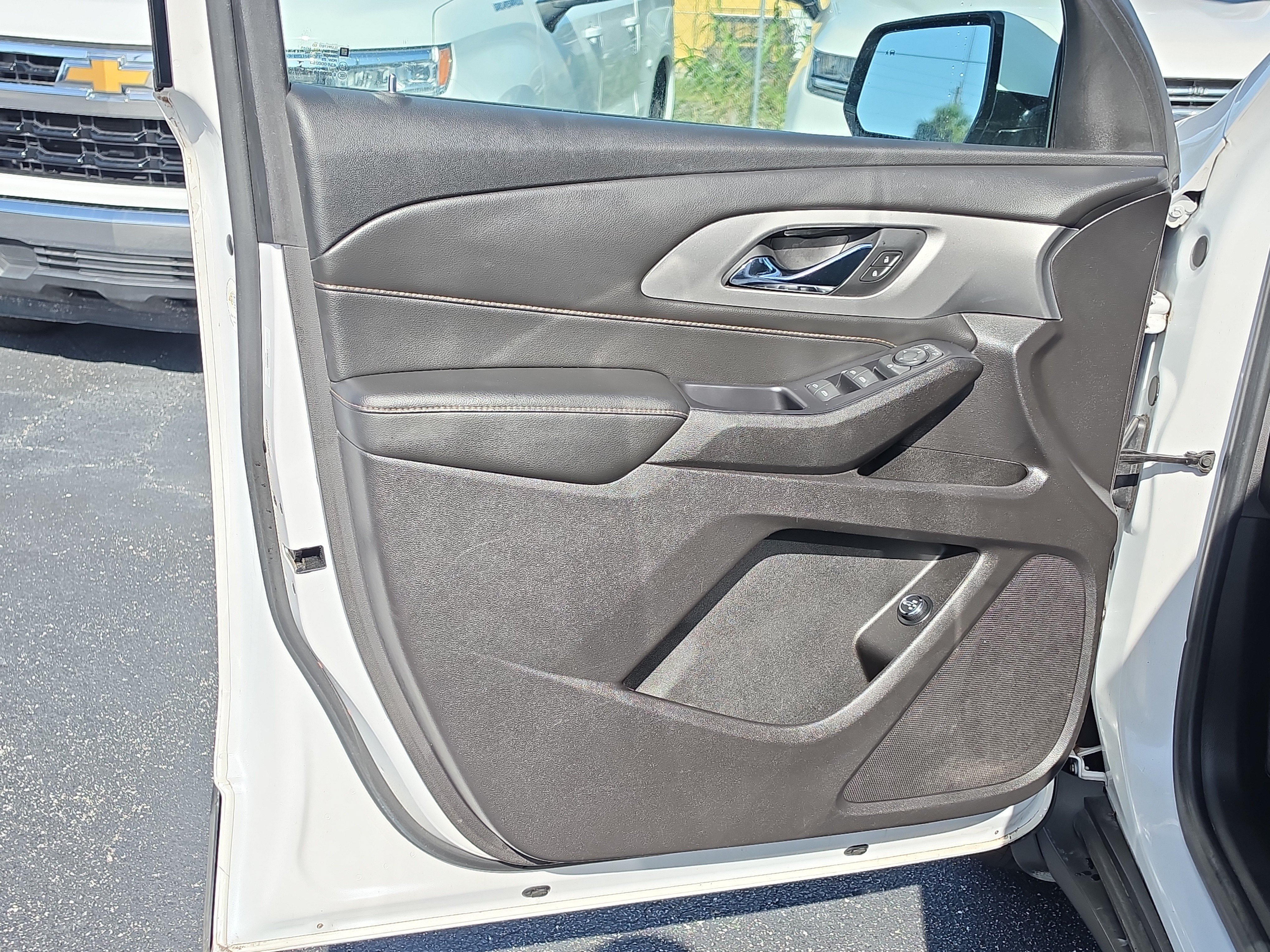 Certified 2018 Chevrolet Traverse LT AWD/4WD image 19