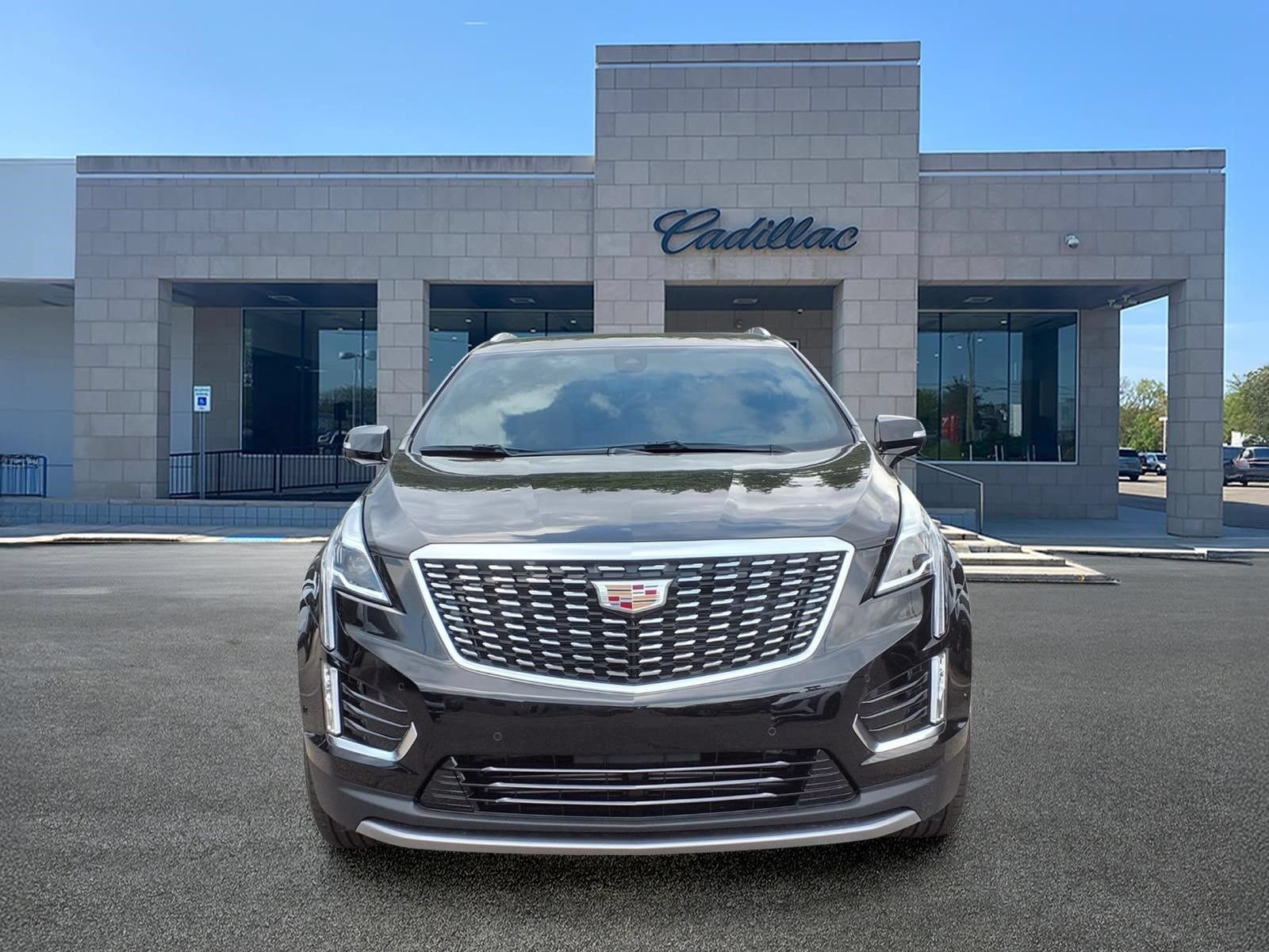 New 2026 Cadillac XT5 Premium Luxury w/ LPO, Floor Liner Package AWD/4WD image 2