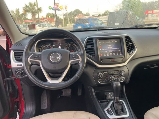 Used 2016 Jeep Cherokee Limited image 18