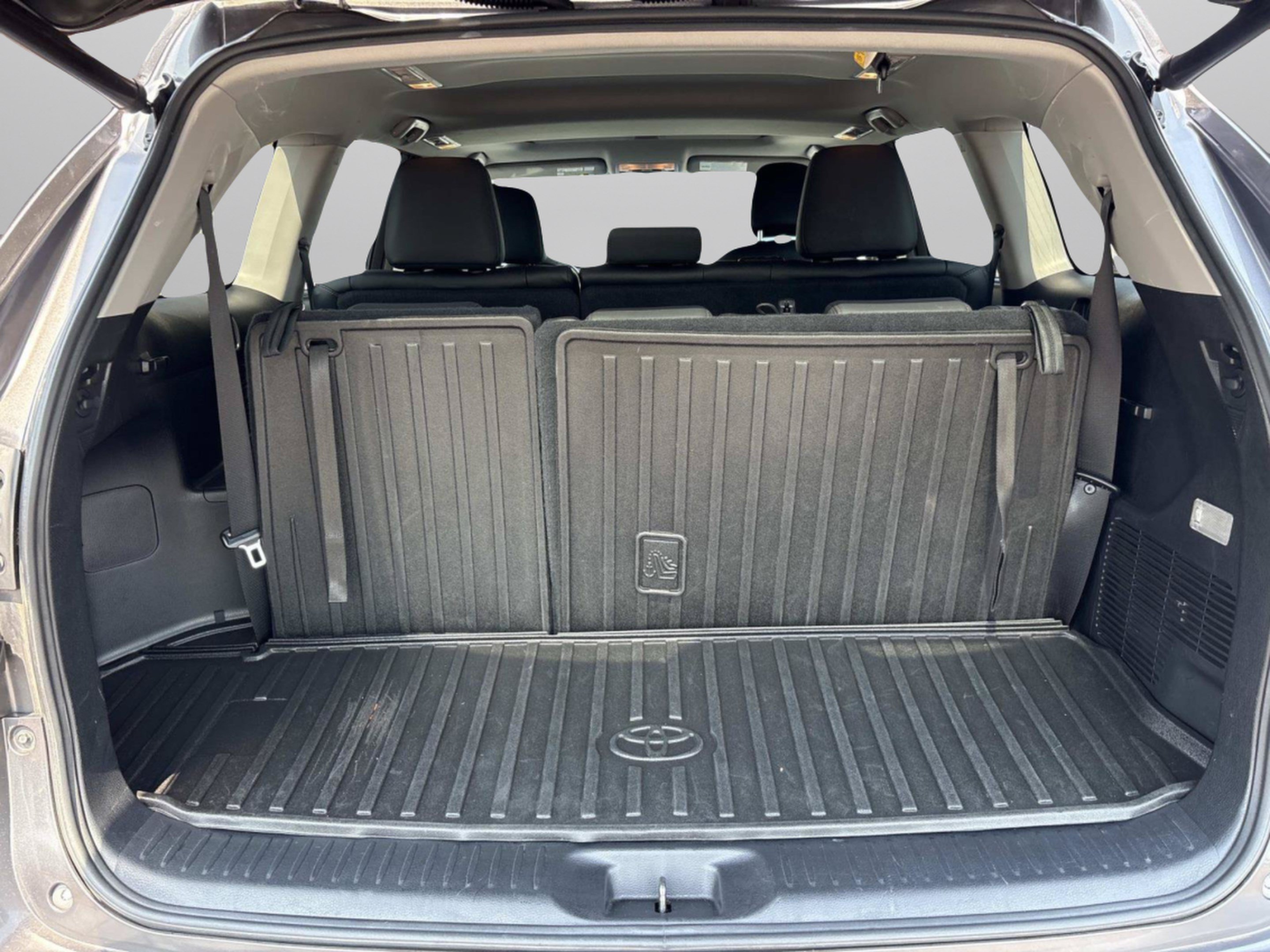 Used 2015 Toyota Highlander XLE AWD/4WD image 11