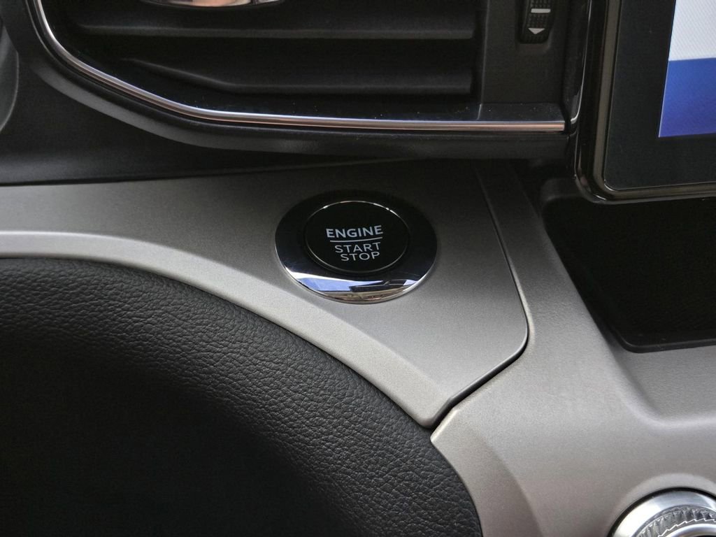 Used 2023 Ford Explorer XLT w/ Equipment Group 202A image 15