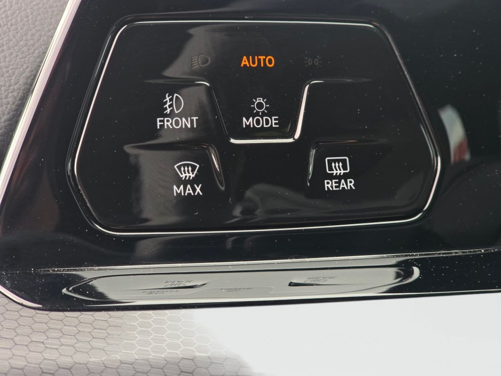 Used 2023 Volkswagen GTI SE FWD image 35