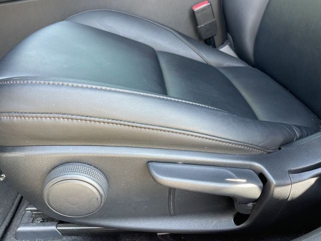 Used 2024 MAZDA MAZDA3 s FWD image 24
