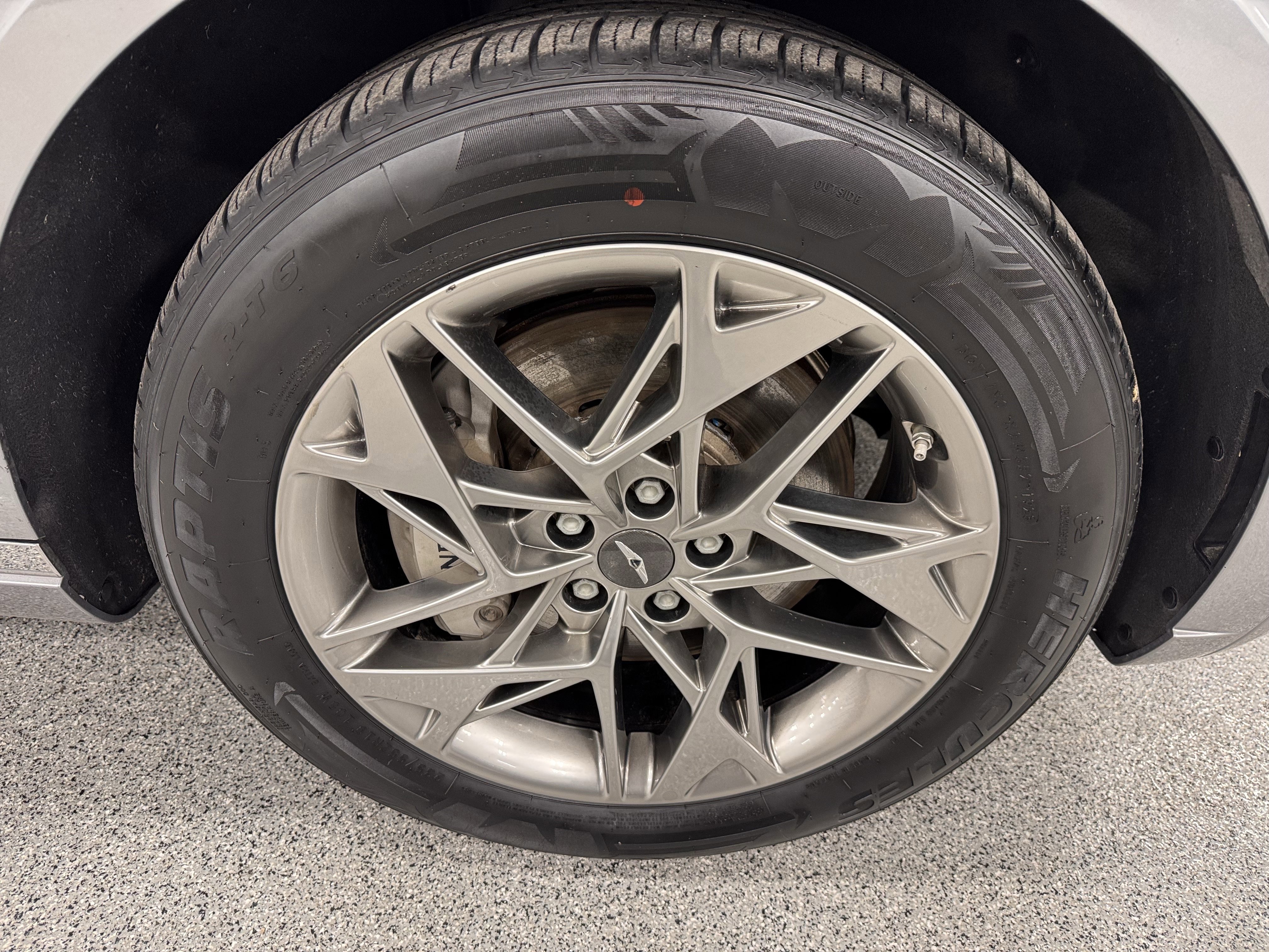 Used 2025 Genesis GV70 2.5T image 29