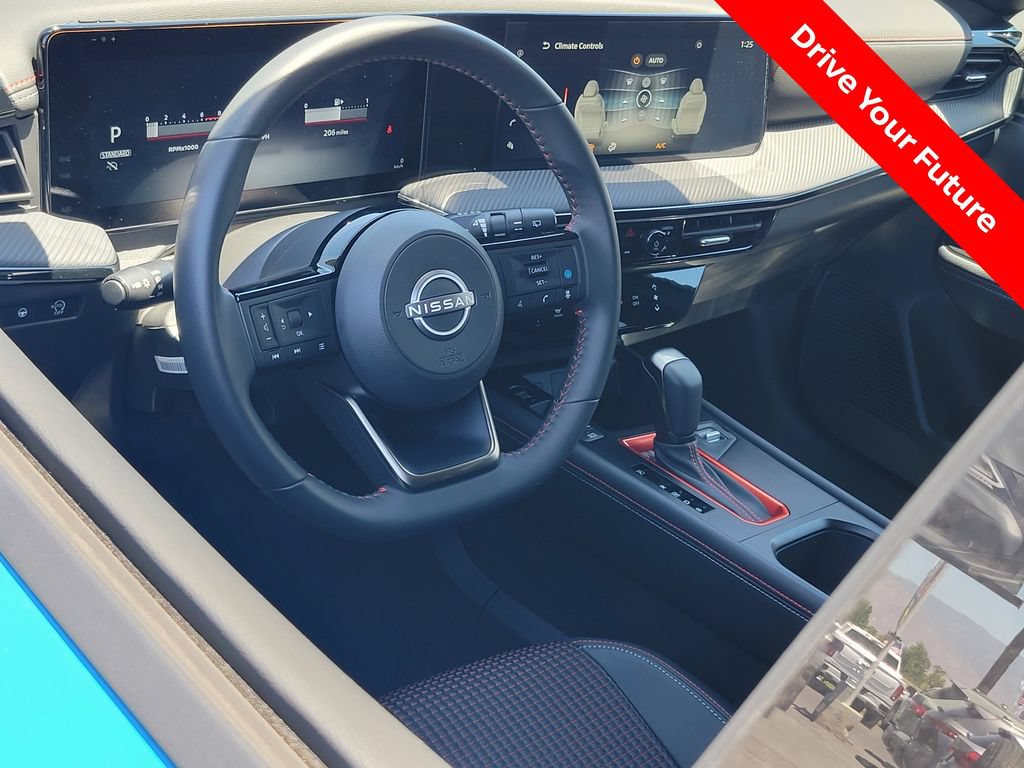 Certified 2025 Nissan Kicks SR FWD image 5