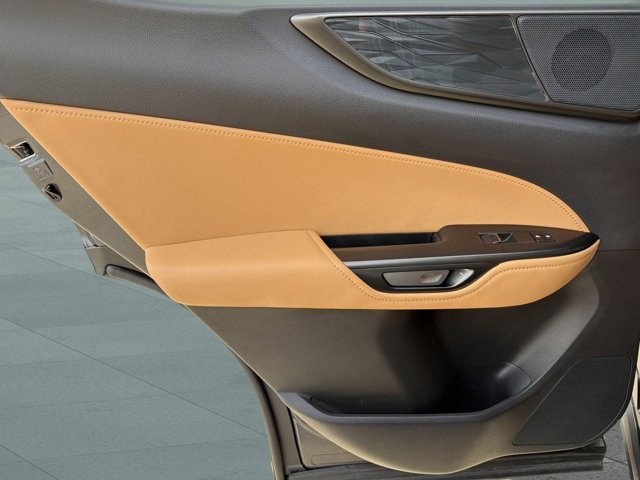 Certified 2025 Lexus NX 250 FWD w/ Towing Package (2000 Lbs) image 12