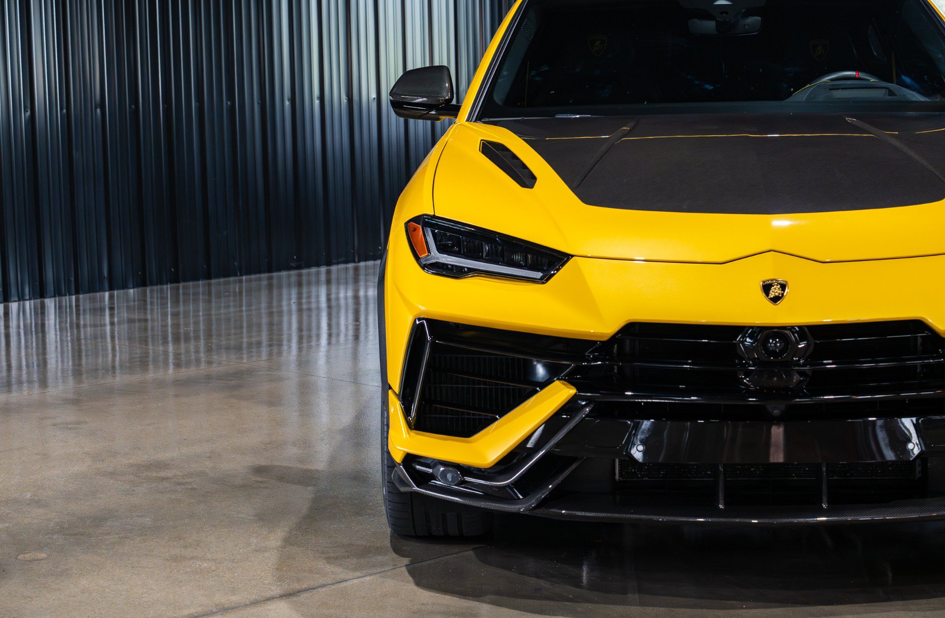 Used 2024 Lamborghini Urus Performante AWD/4WD image 7