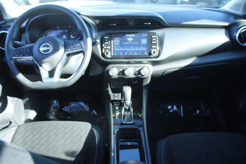 Used 2024 Nissan Kicks SV image 14