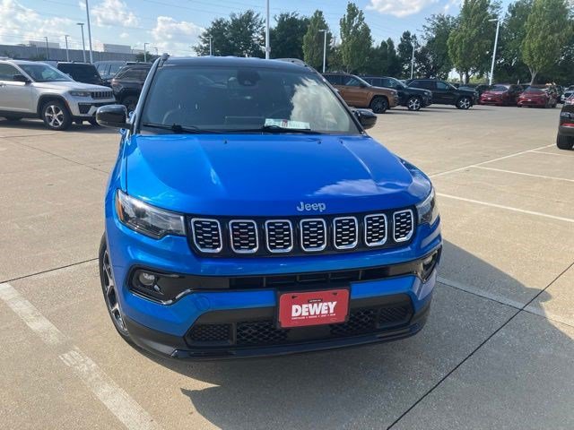 Certified 2025 Jeep Compass Limited AWD/4WD image 2