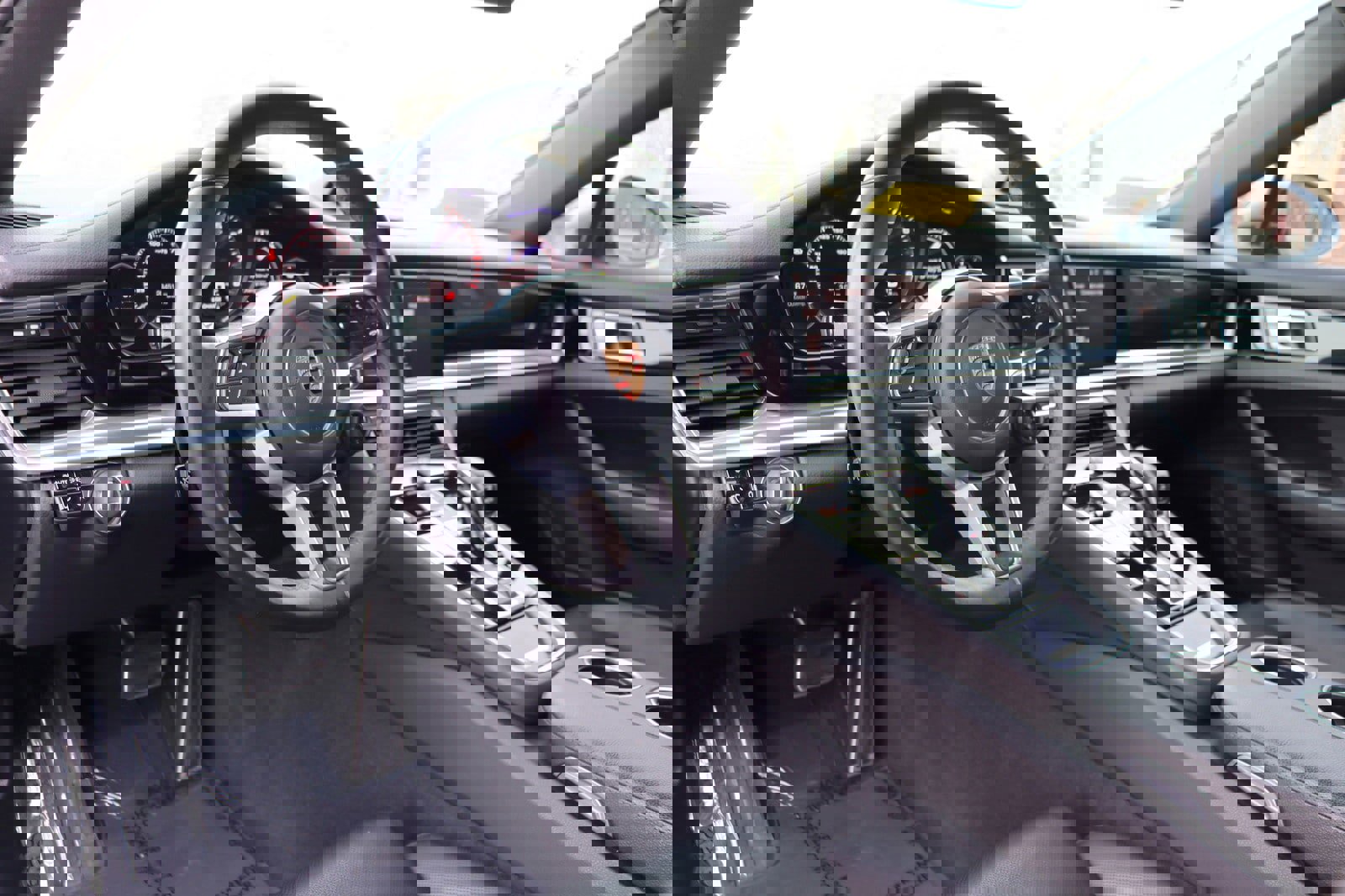 Used 2018 Porsche Panamera 4 w/ Premium Package Plus image 11