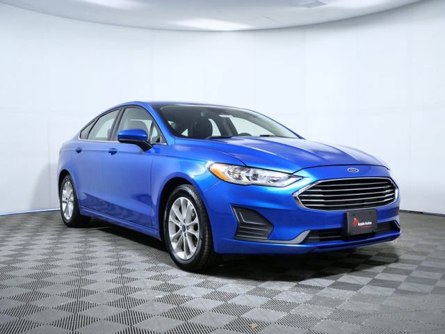 Used 2019 Ford Fusion SE image 1