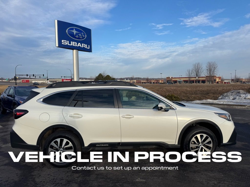 Used 2022 Subaru Outback Premium image 2