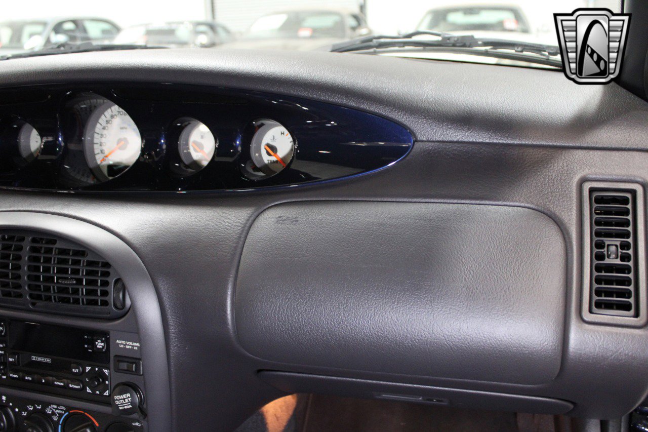 Used 2001 Chrysler Prowler image 20
