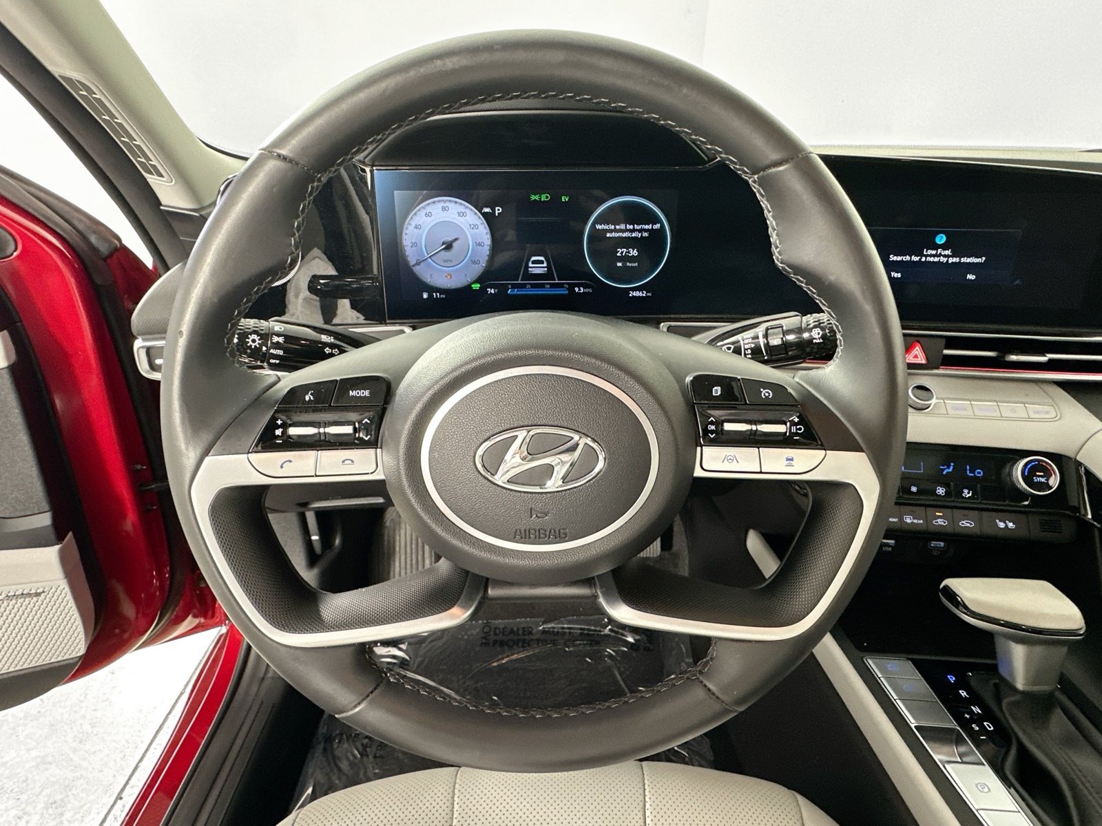 Used 2023 Hyundai Elantra Limited FWD image 11