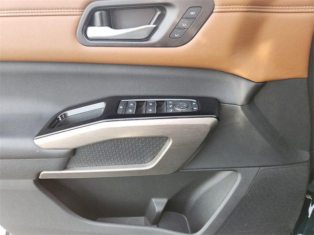 Certified 2024 Nissan Pathfinder Platinum w/ Cargo Package image 28